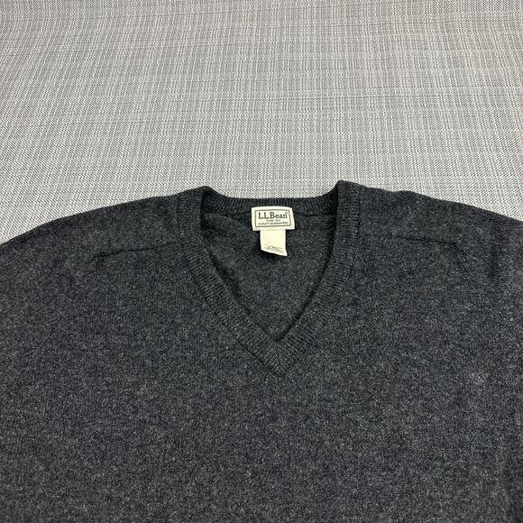 LL Bean Sweater‎ Mens Large Grey V Neck 100% Lambswool Pullover Preppy Classic - Picture 3 of 8